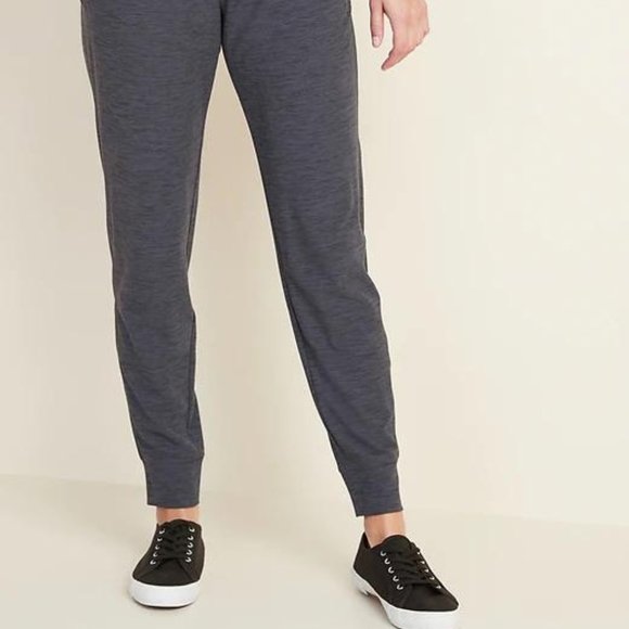 New Old Navy Mid-Rise Breathe ON Jogger Pants for Women - Picture 2 of 2